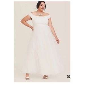 Off the shoulder wedding dress